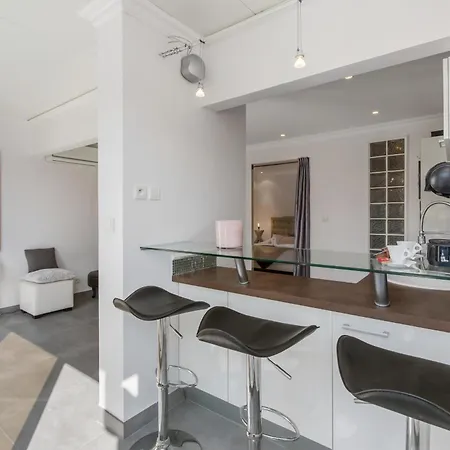 Delizzia - Terrasse - Parking - Port Nature - Village Naturiste * Agde